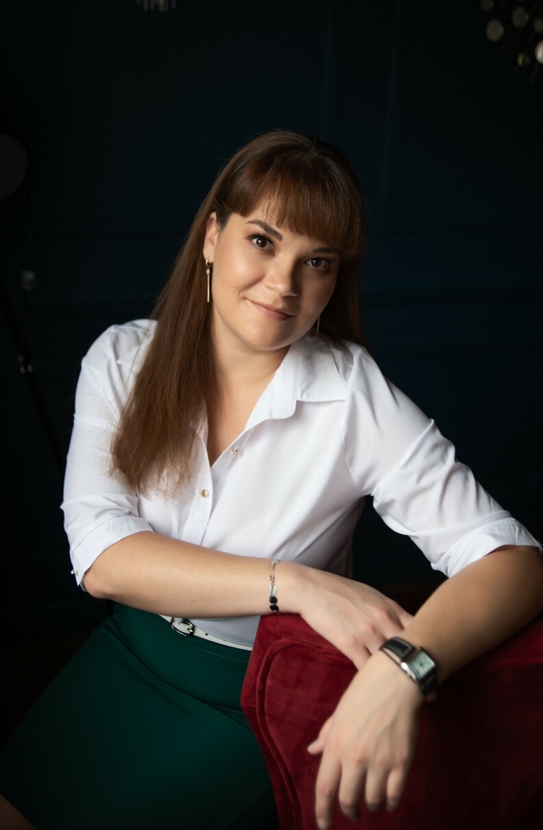 Сегодня в рубрике #женский_бизнес мы расскажем о проекте "Разработка технологии укрупненного синтеза слоистого регенерируемого наноконструктора SL3" Галины Олеговны Калашниковой.